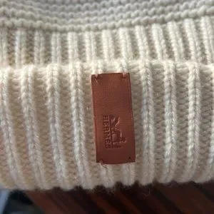 Hermes | Accessories | Hermes 0 Cashmere Cream Beanie Size M  display picture 3